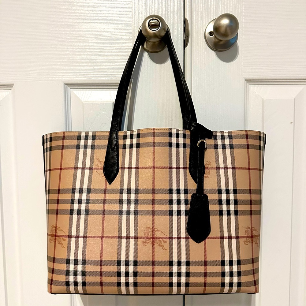 Burberry Tote Bag Reversible Black and Canvas